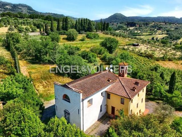 Villa Indipendente in vendita a San Colombano, Capannori