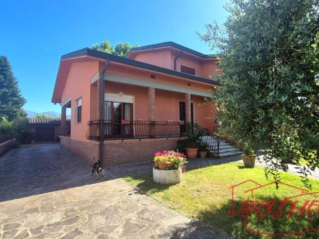 Villa Indipendente in vendita a Santa Margherita, Capannori