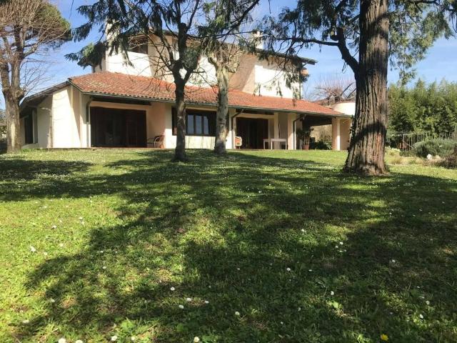 Villa Indipendente in vendita a Santa Margherita, Capannori