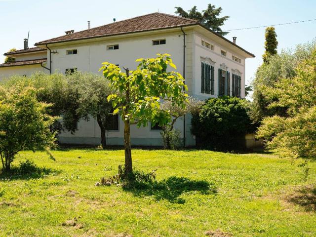 Villa Indipendente in vendita a San Colombano, Capannori