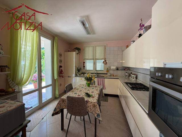 Villa Indipendente in vendita a Capannori, Toscana
