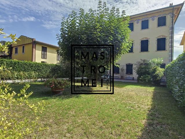 Villa Indipendente in vendita a Capannori, Toscana