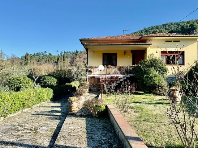 Villa Indipendente in vendita a Capannori, Toscana