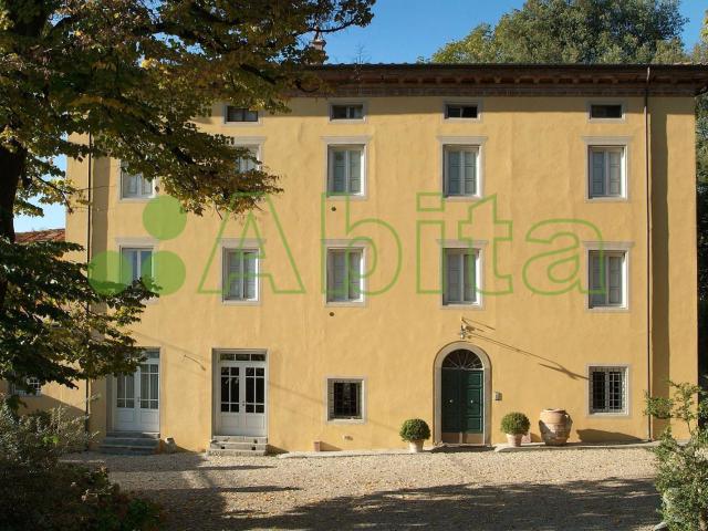 Villa Indipendente in vendita a Capannori, Toscana