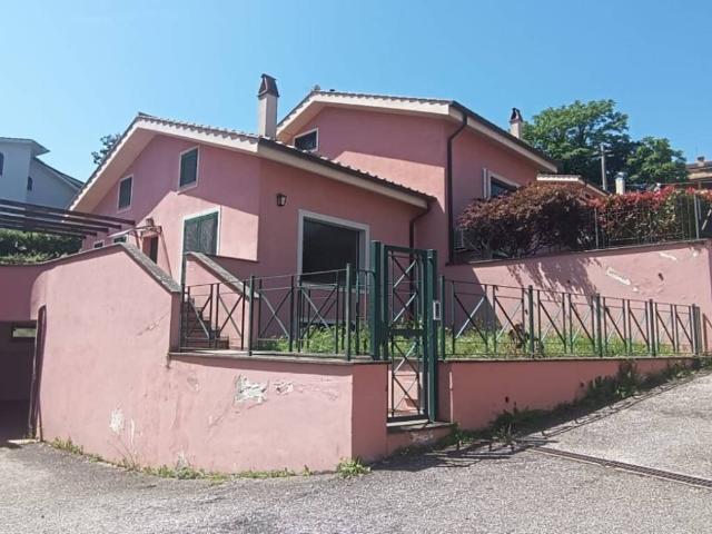 Villa Indipendente in vendita a Roma Capitale, Lazio