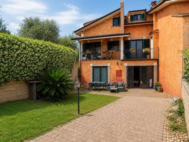 Villa Indipendente in vendita a Roma Capitale, Lazio