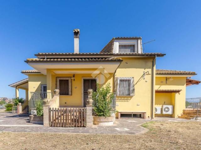 Villa Indipendente in vendita a Ponte Storto, Castelnuovo di Porto