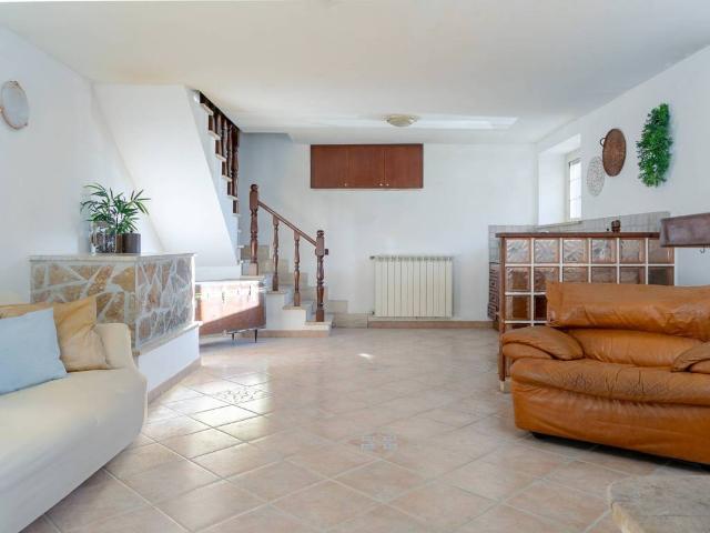 Villa Indipendente in vendita a Capena, Roma Capitale