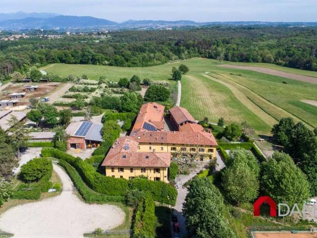 Villa Indipendente in vendita a Capiago Intimiano, Lombardia