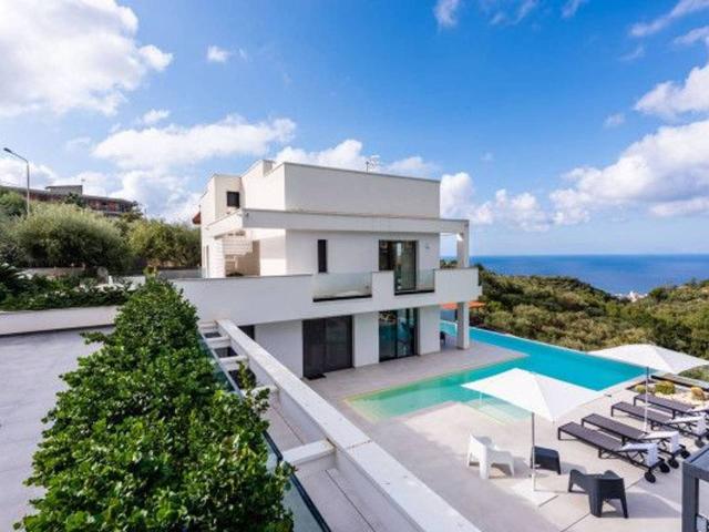 Villa Indipendente in vendita a San Martino, Capo D'orlando