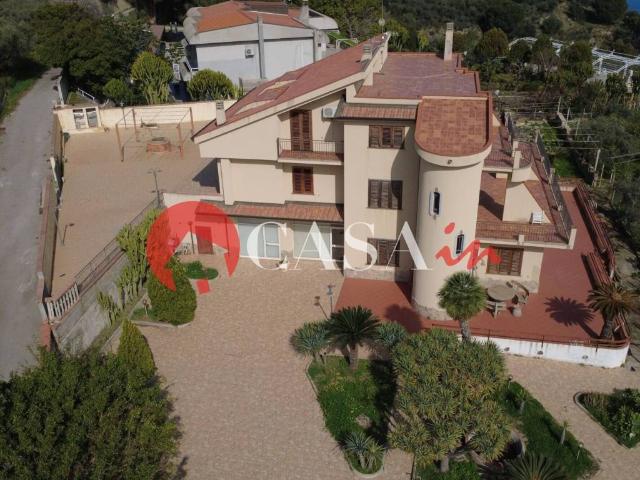 Villa Indipendente in vendita a San Martino, Capo D'orlando