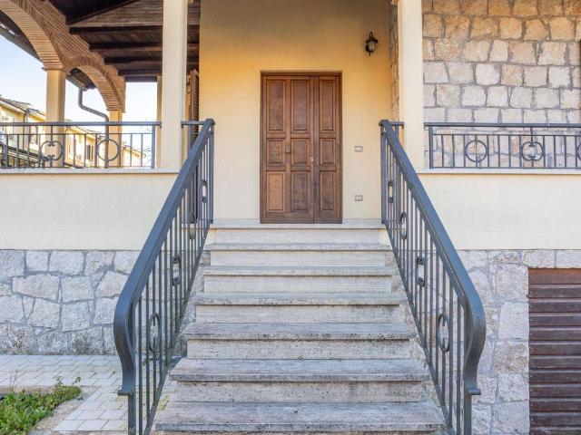 Villa Indipendente in vendita a Sacro Cuore, Capodimonte