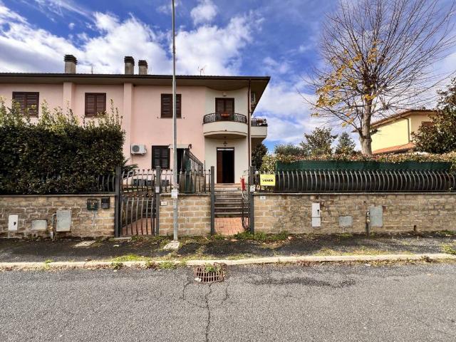 Villa Indipendente in vendita a Sacro Cuore, Capodimonte