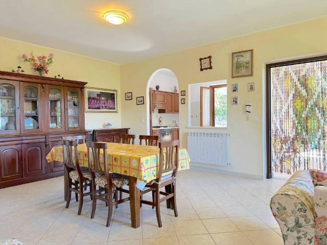 Villa Indipendente in vendita a Sacro Cuore, Capodimonte