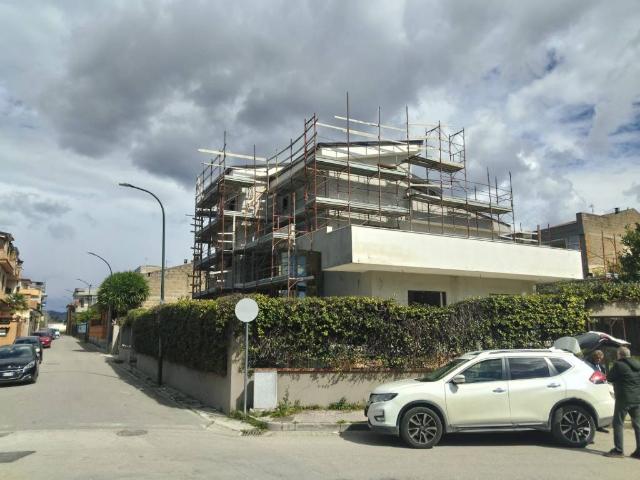 Villa Indipendente in vendita a Capodrise, Campania
