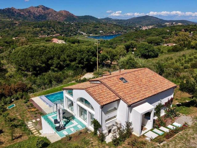 Villa Indipendente in vendita a Barabarca, Capoliveri