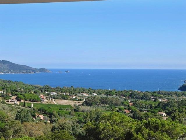 Villa Indipendente in vendita a Capoliveri, Toscana