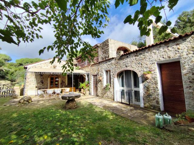 Villa Indipendente in vendita a Capoliveri, Toscana