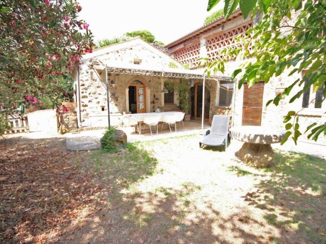 Villa Indipendente in vendita a Capoliveri, Toscana