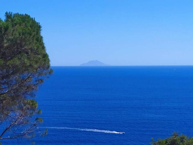 Villa Indipendente in vendita a Capoliveri, Toscana