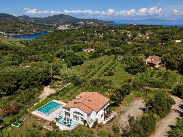 Villa Indipendente in vendita a Carubo, Capoliveri