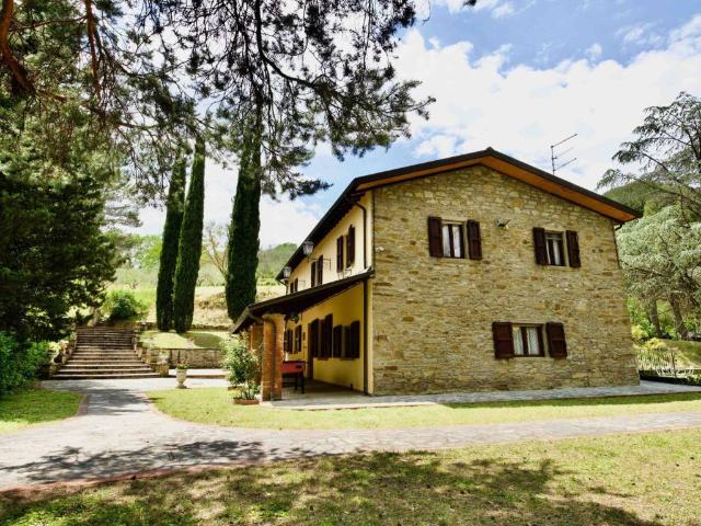 Villa Indipendente in vendita a Lama, Capolona