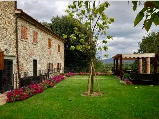 Villa Indipendente in vendita a Capolona, Toscana
