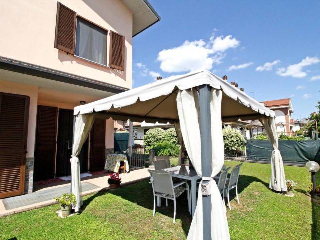 Villa Indipendente in vendita a Residenza Molgora, Caponago