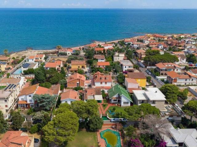 Villa Indipendente in vendita a La Maddalena, Capoterra