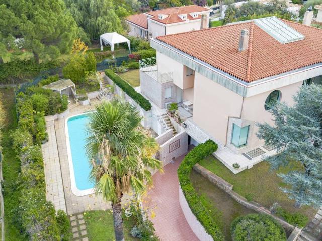 Villa Indipendente in vendita a Capoterra, Sardigna/Sardegna