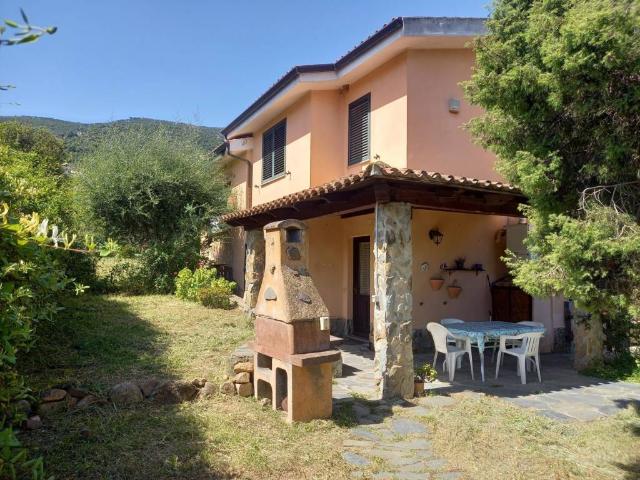 Villa Indipendente in vendita a Capoterra, Sardigna/Sardegna