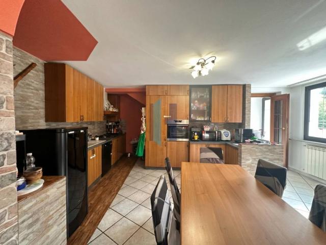 Villa Indipendente in vendita a Zumiè, Capovalle