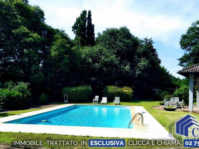 Villa Indipendente in vendita a Cappella Cantone, Lombardia