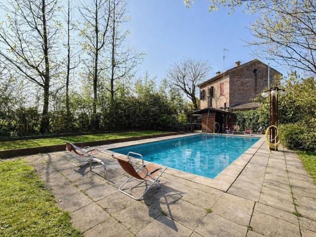 Villa Indipendente in vendita a Cappella De' Picenardi, Lombardia