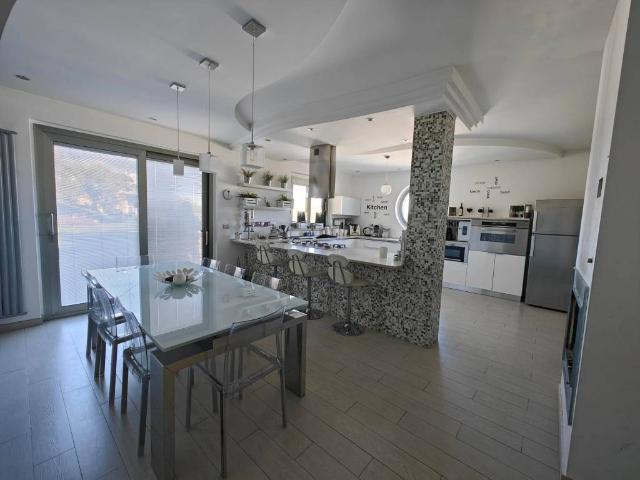 Villa Indipendente in vendita a Cappelle Sul Tavo, Abruzzo