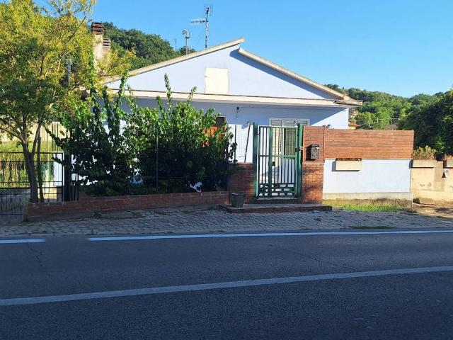 Villa Indipendente in vendita a Cappelle Sul Tavo, Abruzzo