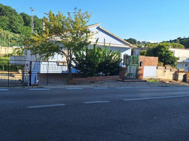 Villa Indipendente in vendita a Cappelle Sul Tavo, Abruzzo