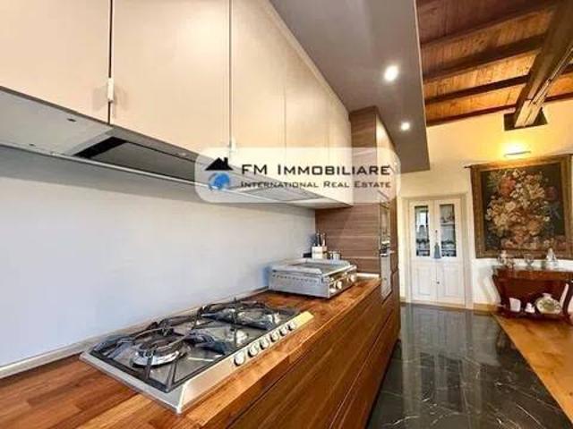 Villa Indipendente in vendita a Capranica, Lazio