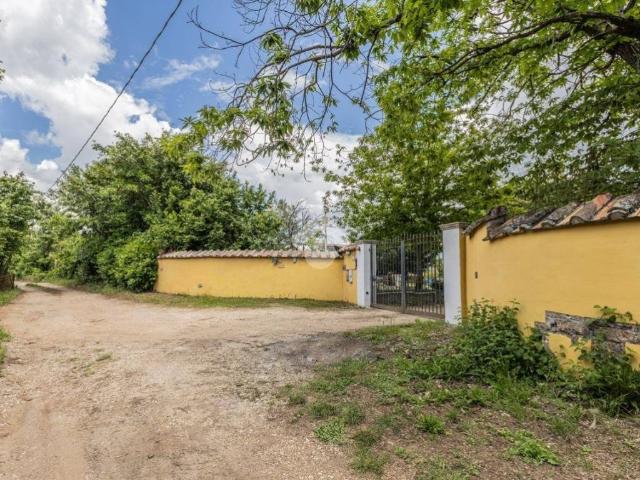 Villa Indipendente in vendita a Capranica, Lazio