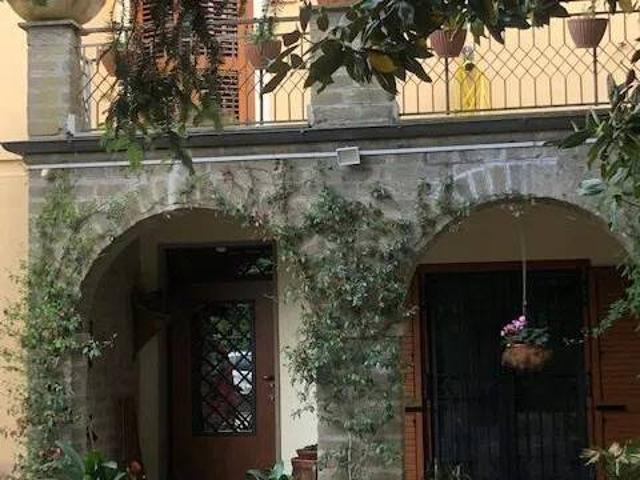 Villa Indipendente in vendita a Capranica, Lazio