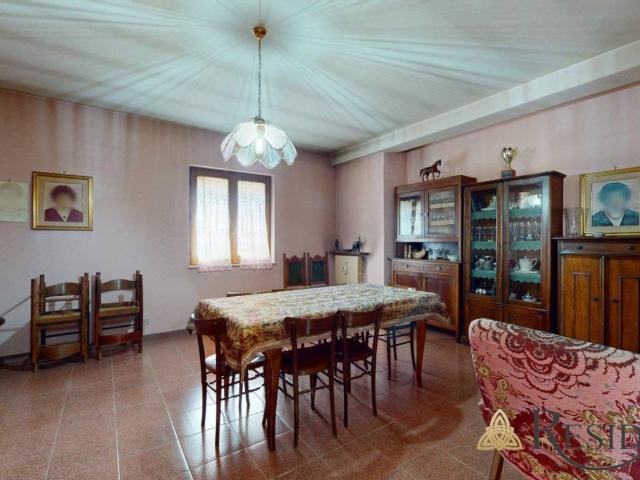 Villa Indipendente in vendita a Caprarola, Lazio