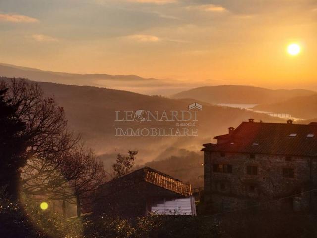 Villa Indipendente in vendita a Caprese Michelangelo, Toscana