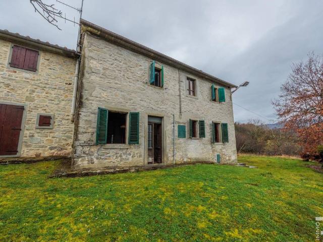 Villa Indipendente in vendita a Caprese Michelangelo, Toscana