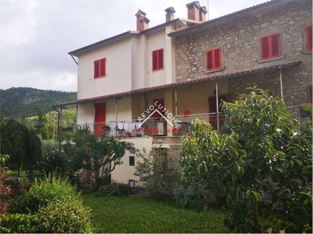 Villa Indipendente in vendita a Caprese Michelangelo, Toscana