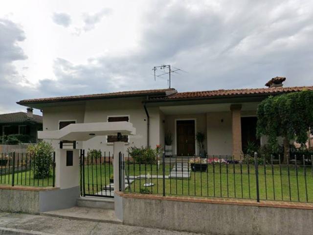 Villa Indipendente in vendita a Capriano Del Colle, Lombardia