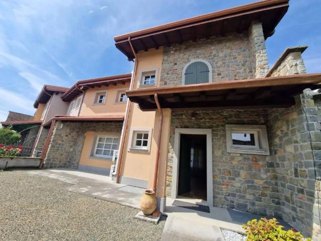 Villa Indipendente in vendita a Piemonte, Alessandria