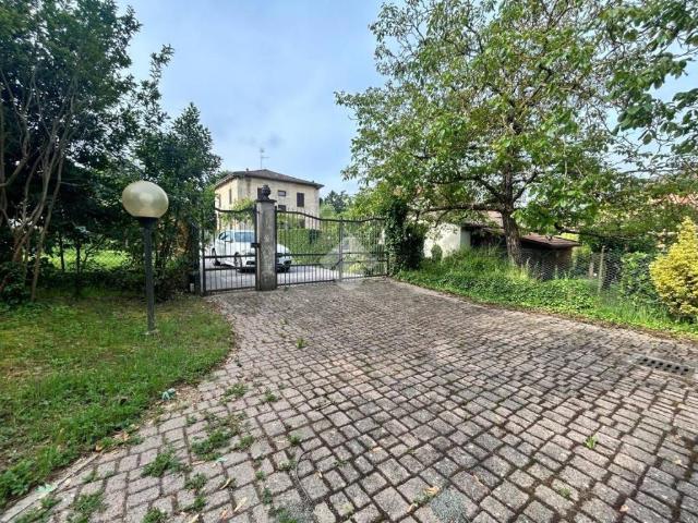 Villa Indipendente in vendita a Capriata d'Orba, Alessandria