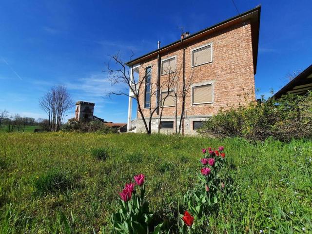 Villa Indipendente in vendita a Piemonte, Alessandria