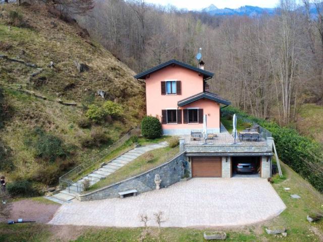 Villa Indipendente in vendita a Piemonte, Biella