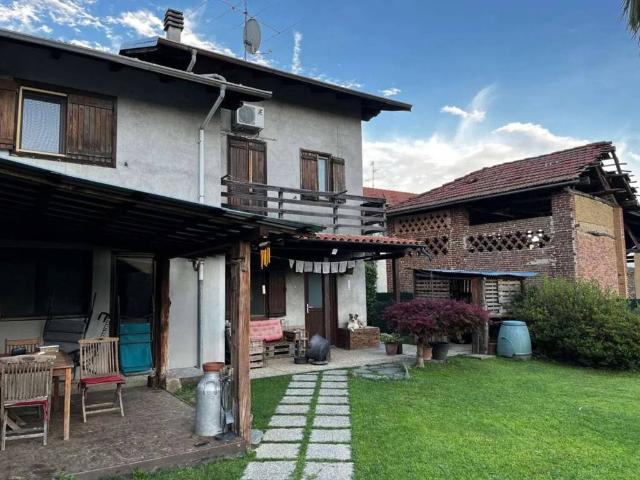 Villa Indipendente in vendita a Piemonte, Biella